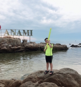BÉ TRAI HAI MẢNH  232